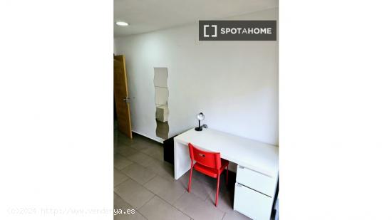 Habitación en piso compartido en Alacant - ALICANTE