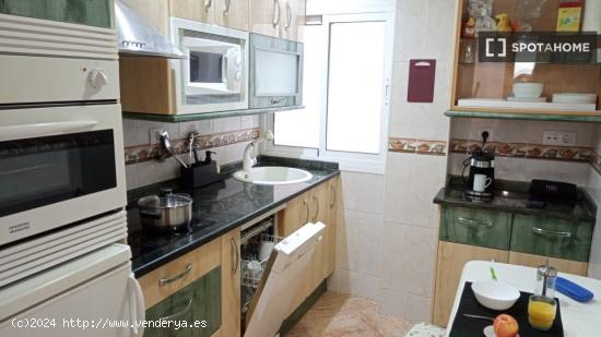 Habitación en piso compartido en Zaragoza - ZARAGOZA