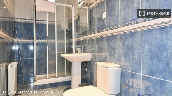 Apartamento de 4 dormitorios en alquiler en Malasaña - MADRID