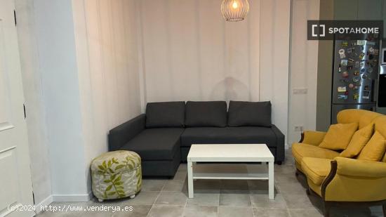 Apartamento de 2 dormitorios en alquiler en Valencia - VALENCIA