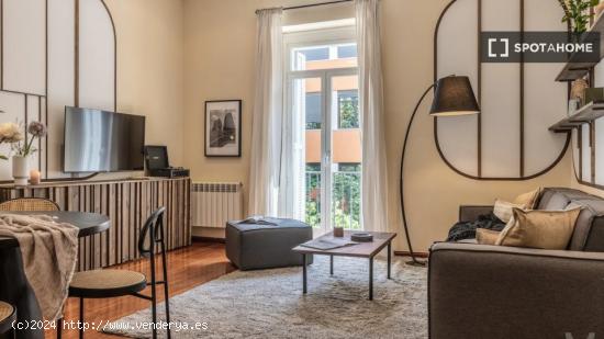 Apartamento de 2 dormitorios en alquiler en Salamanca - MADRID