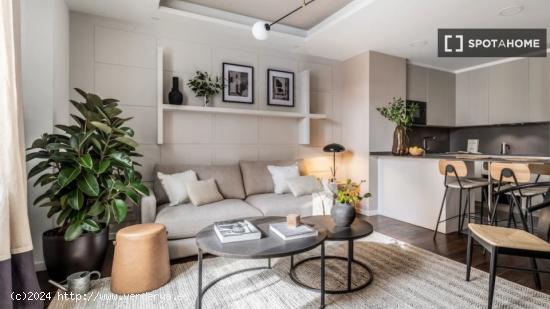 Apartamento de 2 dormitorios en alquiler en Madrid - MADRID