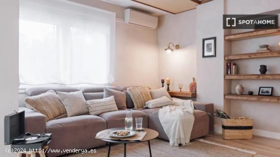 Apartamento de 3 dormitorios en alquiler en Barcelona - BARCELONA