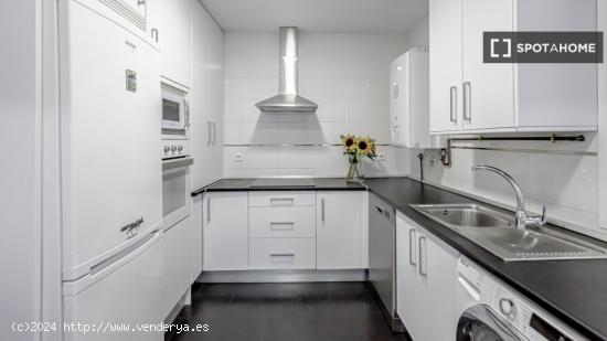 Apartamento de 4 dormitorios en alquiler en Lavapiés, Madrid - MADRID