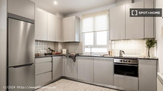 Apartamento de 2 dormitorios en alquiler en Centro - MADRID