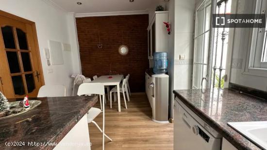 Piso de 3 habitaciones en alquiler en Valencia - VALENCIA