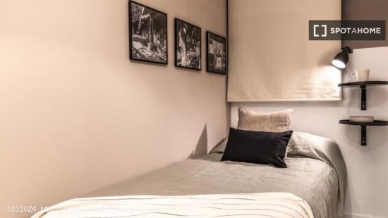 Apartamento de 2 dormitorios en alquiler en Madrid - MADRID