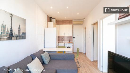 Maravilloso apartamento amueblado en Poblenou - BARCELONA