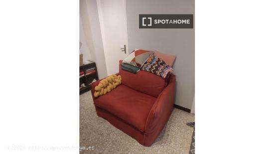 Piso entero de 4 habitaciones en barcelona. - BARCELONA