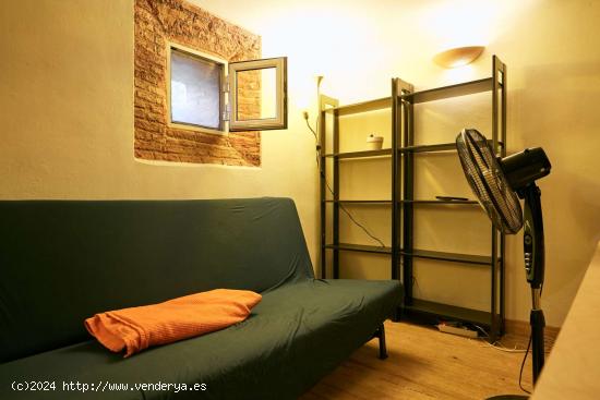  Apartamento de 1 dormitorio en alquiler en Madrid - MADRID 