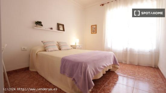 Habitación en piso compartido en Benifaraig - VALENCIA