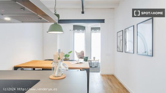 Apartamento entero de 3 habitaciones en Barcelona. - BARCELONA