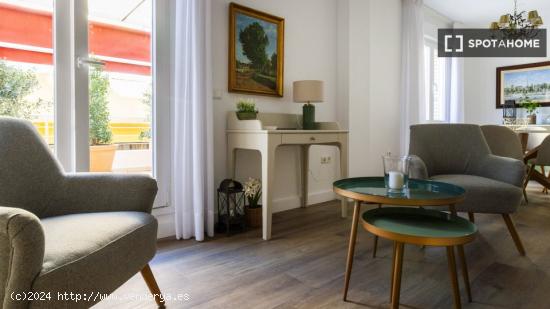 Apartamento completo de 2 dormitorios en Málaga - MALAGA