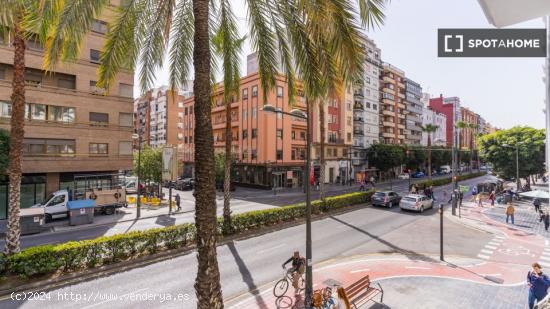 Piso entero de 2 dormitorios en valència. - VALENCIA