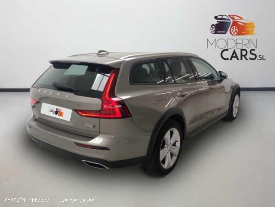 VOLVO V60 Cross Country en venta en OlÃ­as del Rey (Toledo) - OlÃ­as del Rey