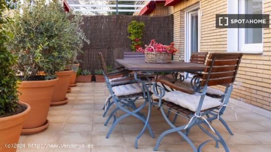 Apartamento completo de 2 dormitorios en Málaga - MALAGA