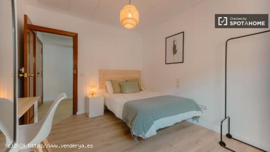 Habitación con encanto en Valencia - VALENCIA