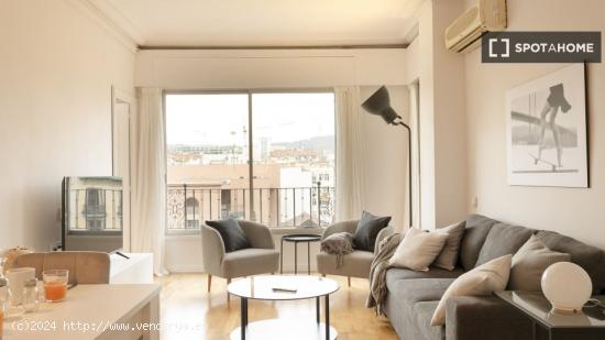 Piso entero de 4 habitaciones en barcelona. - BARCELONA