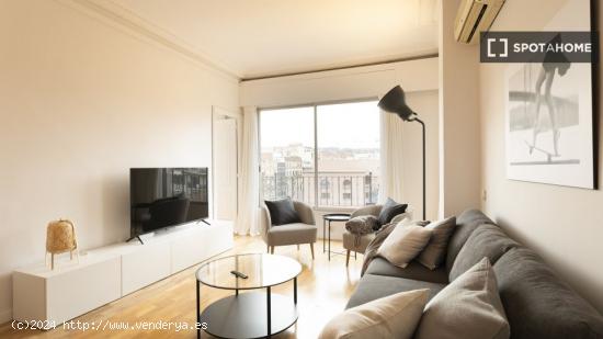 Piso entero de 4 habitaciones en barcelona. - BARCELONA