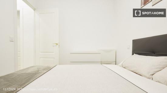 Apartamento de 2 dormitorios en alquiler en Madrid - MADRID