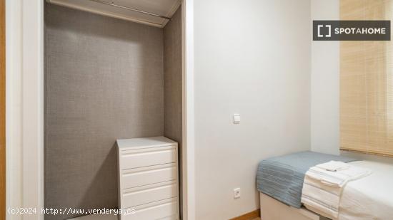 Alquiler de habitaciones en apartamento de 5 dormitorios en Chamberí - MADRID