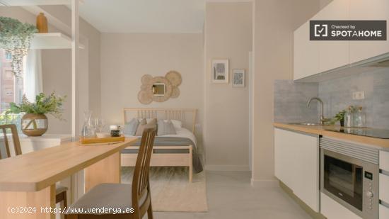 Alquiler de habitaciones en apartamento de 1 dormitorio en Poblats Marítims - VALENCIA