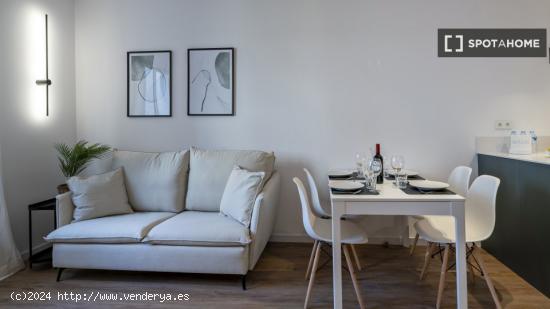 Apartamento entero de 3 habitaciones en Barcelona. - BARCELONA