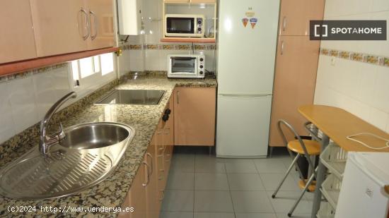 Habitación en piso compartido en Córdoba - CORDOBA