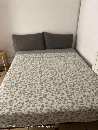  Dormitorio en piso compartido Barcelona - BARCELONA 