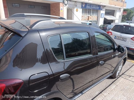 Dacia Sandero Stepway Extreme Go TCe 67kW (90CV) CVT de 2015 con 94.500 Km por 8.500 EUR. en Barcelo