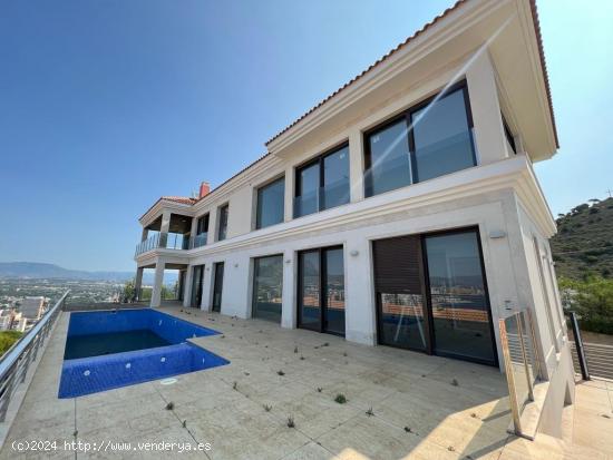 Se vende el chalet de lujo en Rincón de Loix en Benidorm. - ALICANTE