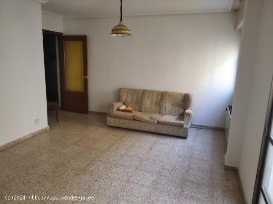 PISO EN VENTA PARA REFORMAR ZONA RUA DE LOS FRANCOS - ZAMORA