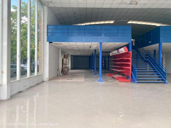 Se vende nave industrial en el Poligono Landazabal de Villava - NAVARRA