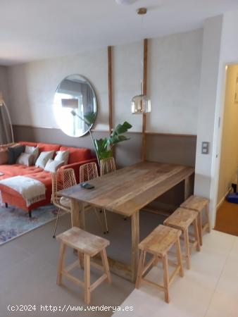 se alquila apartamento de 2 dormitorio 2 baños,  parking incluido con vistas al mar - ALICANTE