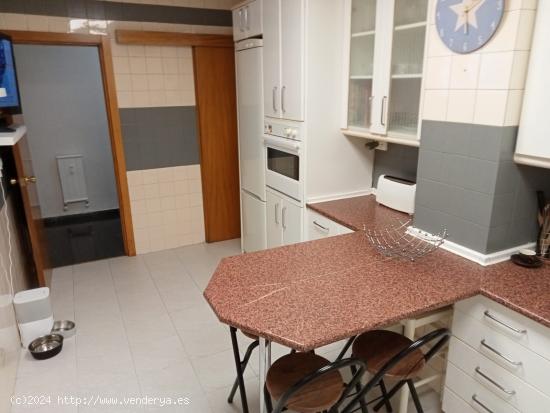 VIVIENDA DE CUATRO DORMITORIOS CON GARAJE Y TRASTERO EN VILLACERRADA. - ALBACETE