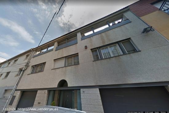 SE VENDE CASA ADOSADA EN PARETS DEL VALLES , ZONA CENTRO - BARCELONA