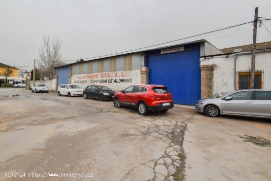 NAVE INDUSTRIAL EN PUENTE DE LOS VADOS CON CASA PARA REFORMAR - GRANADA