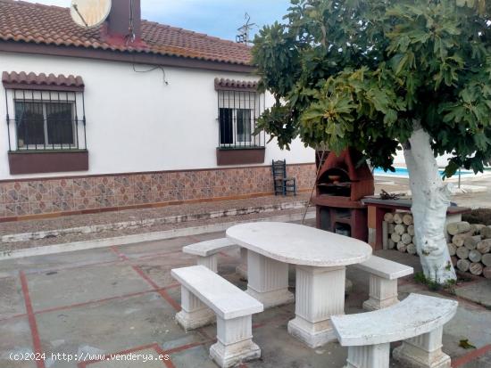  Chalet de una sola planta 139 m2 con parcela de 961 m2 Pago del Humo - CADIZ 