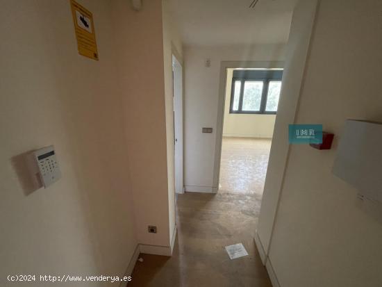 Piso 3D en venta en Palmera Parque - SEVILLA