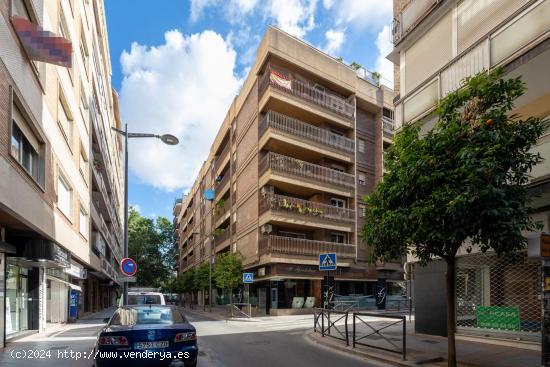 Duplex con garaje opcional en el centro de Granada. - GRANADA