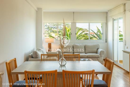 Apartamento con vistas y terraza a la venta en Aiguadolç, Sitges - BARCELONA