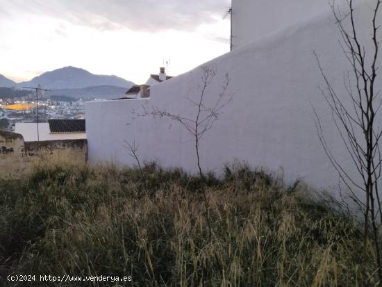 ¡Se vende SOLAR con unas preciosas vistas en Antequera! - MALAGA