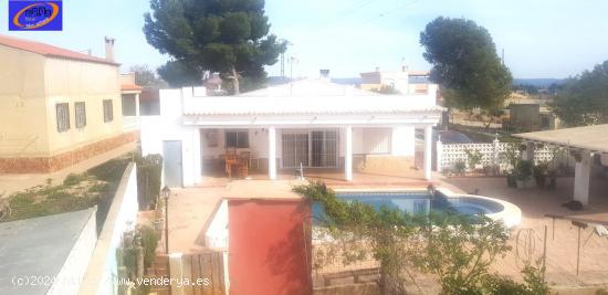  MAGNIFICO CHALET CON PISCINA EN MONTROY - VALENCIA 