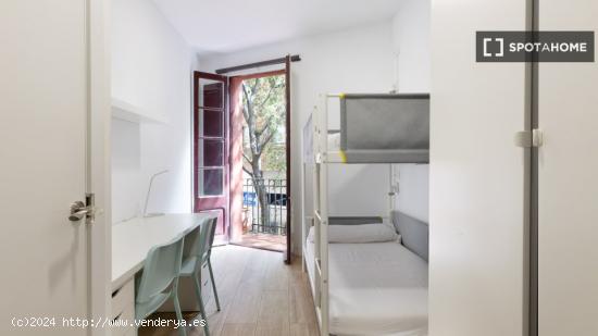 Habitación doble compartida con balcón en alquiler en residencia de estudiantes, Barcelona - BARCE