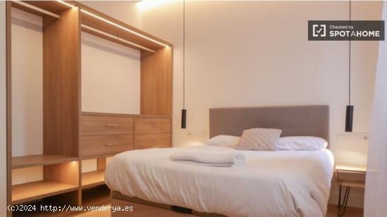 Habitaciones en apartamento de 3 dormitorios en Chamberí - MADRID