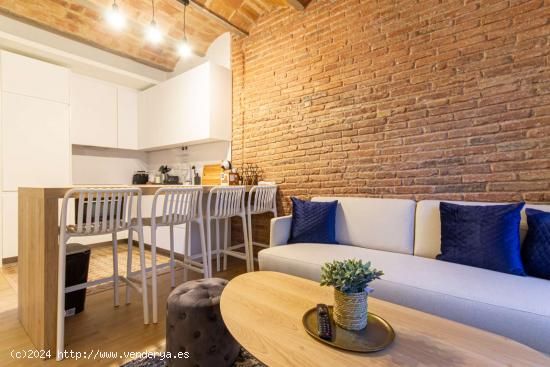  Se alquilan habitaciones en un apartamento de 3 dormitorios en Sant Gervasi - BARCELONA 