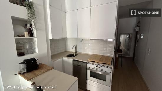 Piso de 2 habitaciones en alquiler en Chamberí, Madrid - MADRID