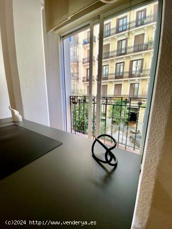  Se alquila habitación en piso compartido en Madrid - MADRID 