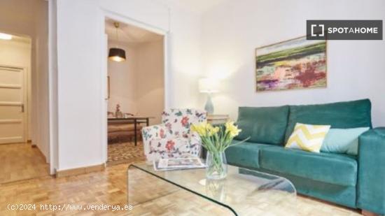 Apartamento de 3 dormitorios en alquiler en Argüelles - MADRID