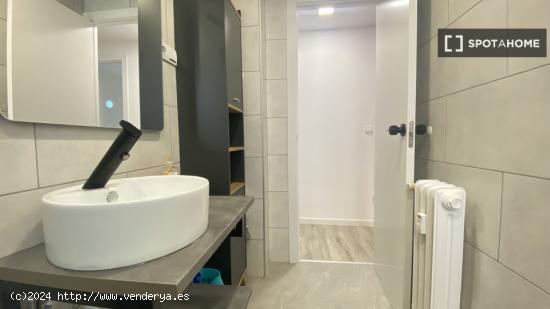 Apartamento de 3 dormitorios en alquiler en Imperial - MADRID